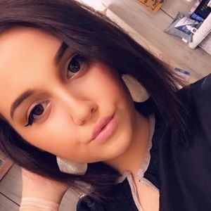 Meet your Posher, Brittney